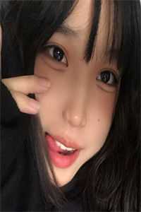 小龙女扶着巨石左剑清